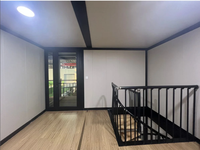 Maison conteneur pliable et extensible préfabriquée légère de 20 pieds en panneaux sandwich d'acier, avec cuisine, salle de bain et 2 chambres, pour hôtel