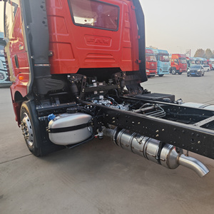 Camions FAW J6G 4x2 Camions <span class=keywords><strong>de</strong></span> fret Camions tracteurs avec cabine flottante haute pour le <span class=keywords><strong>transport</strong></span> <span class=keywords><strong>de</strong></span> véhicules - Product Image 6