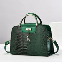 Sac à bandoulière et à épaule pour femme en PU brillant, motif alligator, fermeture éclair, doublure en polyester, taille moyenne