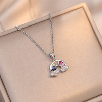 Creative Light Luxury Dream Colorful Sweet Rainbow Cloud Design Sentiment Collier en acier au titane