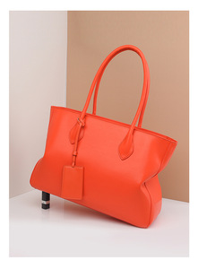 Nouveaux sacs fourre-tout de créateur tendance, sacs à bandoulière en cuir PU de haute qualité, sacs à main et pochettes de luxe décontractés pour femmes - Product Image 6