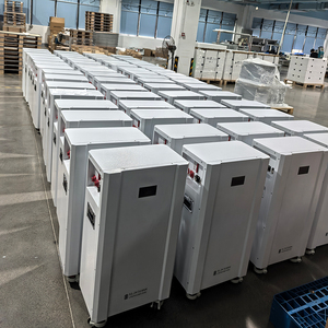 Batteries au lithium-ion sur pied 51,2 V 314 Ah 16 kWh, pack de batteries solaires pour système de stockage d'énergie domestique, série F 15 kW - Product Image 3