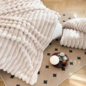 Directo de fábrica Venta caliente Franela 3D Jacquard Manta a rayas Felpa Esponjosa Suave Acogedora Cama gruesa Sofá Manta de invierno Funda de almohada - Product Image 5