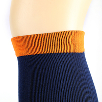 OEM Vente en gros Chaussettes de compression personnalisées pour hommes femmes Designer Cartoon Long Tube tricoté High-Crew Technique pour les sports de plein air