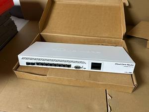 Mikrotik <span class=keywords><strong>CCR1009</strong></span>-8G-1S-PC Switch Gigabit Ethernet de 48 Puertos con Soporte VLAN Apilable - Product Image 2