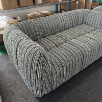 Ensemble de canapés sectionnels en tissu rembourrés de mousse compressée pour appartement et hôtel, design moderne