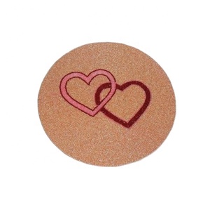 แผ่นรองแก้วลูกปัดรูปหัวใจสำหรับดินเนอร์หลากสีสำหรับตกแต่งบ้าน - Product Image 1