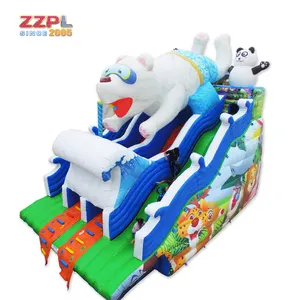 ميجا المجمدة مدينة ملاهٍ مائية قابلة للنفخ للبالغين والاطفال ، في الهواء الطلق الأبيض الدب معدات الملاهي المائية
