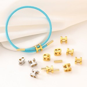Nouveau <span class=keywords><strong>bracelet</strong></span> en acier inoxydable avec boucle, <span class=keywords><strong>bracelet</strong></span> en acier titane tressé 3D réglable pour femmes, accepte les couleurs personnalisées - Product Image 3