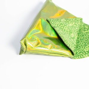 Nouvelle trousse de maquillage multifonctionnelle holographique à la mode de l'usine ISO BSCI, fermeture à rabat, logo personnalisé, motif personnalisé, couleur personnalisée - Product Image 3