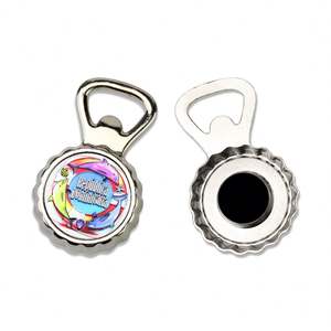 Abridor de Botellas Magnético Personalizado para Boda, Abridor de Botellas de Metal Magnético con Forma de Tapa de Cerveza de Plástico Blanco, Imán para Refrigerador - Product Image 1