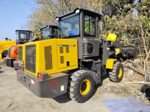 Chargeuse sur pneus articulée LW160FV 1,6t 0,75 m³ avec <span class=keywords><strong>pelle</strong></span> à balles, lame bouteur et <span class=keywords><strong>godet</strong></span> squelette pour travaux de construction - Product Image 4