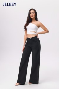 Jeans scuri, larghi e a gamba dritta: pantaloni resistenti ed eleganti. - Product Image 3