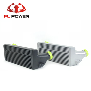 Mise à niveau du refroidisseur intermédiaire en aluminium étagé Série 1 M e93 e92 <span class=keywords><strong>135i</strong></span> 135is 335xi 335i x Drive 335is Z4 X1 N54 N55 refroidisseur intermédiaire - Product Image 2