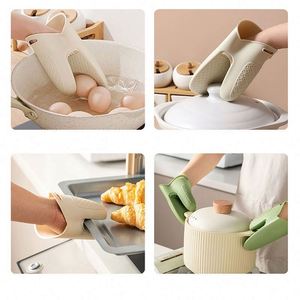 <b>Silicone</b> Anti-Slip Insulated Oven Mitts <b>Waterproof</b> and Heat Resistant Kitchen Glove for Baking - Product Image 3