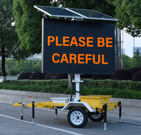 Panneaux d'affichage publicitaires mobiles pour véhicules de sécurité routière à LED VMS, alimentés par énergie solaire, remorques portables, écrans de messages mobiles