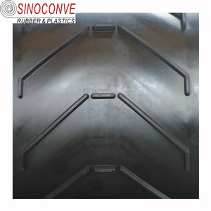 6mm-20mm cleat <span class=keywords><strong>y</strong></span> şekli yaylı özel antiskid balıksırtı desen konveyör bant - Product Image 5