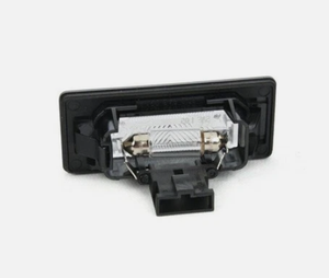 Feu de <span class=keywords><strong>plaque</strong></span> <span class=keywords><strong>d</strong></span>'<span class=keywords><strong>immatriculation</strong></span> 8T0943021 - Product Image 3