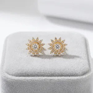 Ensemble de bijoux traditionnels indiens Polki en laiton plaqué rhodium avec pendentif Kundan et diamants de laboratoire pour femmes, idéal pour mariage et mariée, vente en gros - Product Image 2