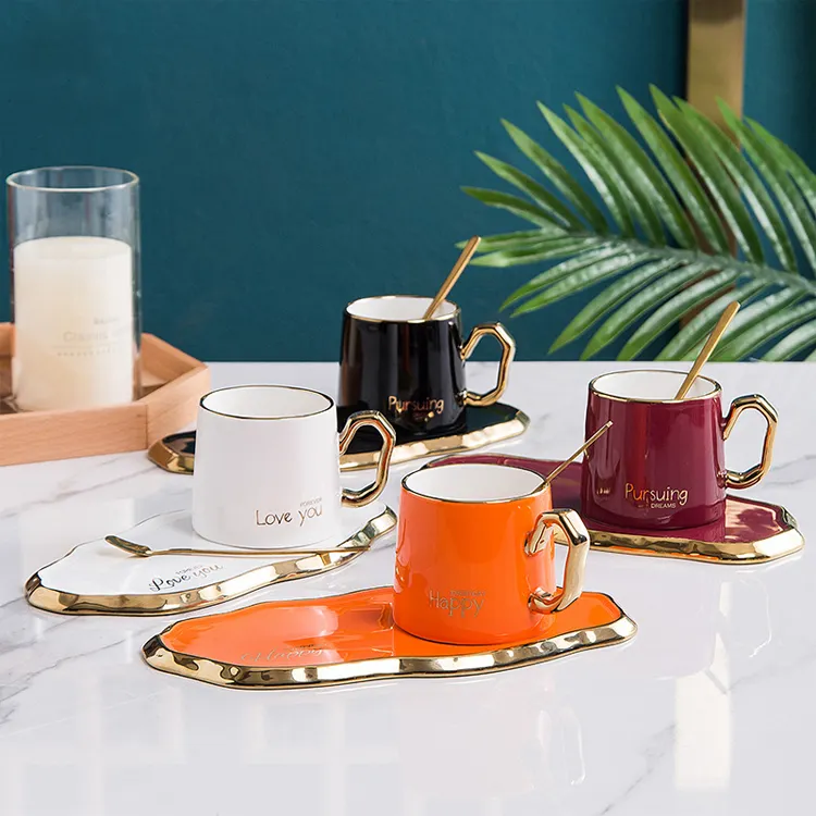 Tazza da caffè in ceramica dipinta nordica in oro tazza e piattino irregolari creativi set da caffè e piattino da ufficio con cucchiaio