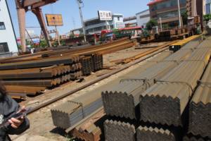 Profilés en acier en angle laminés à chaud 200x200 en forme de L S235JR <span class=keywords><strong>100x100x10</strong></span> Fer à angle 6M Angles inégaux en acier - Product Image 3