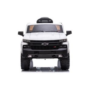 سيارة شيفروليه سيلفرادو مرخصة بجهد 12 فولت للأطفال سيارات ألعاب بلاستيكية تعمل ببطارية للتحكم عن بعد للأعمار من 3 إلى 8 سنوات - Product Image 2
