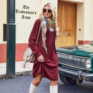 Vente chaude décontracté doux col en v <span class=keywords><strong>a</strong></span>-ligne à manches longues robe élégante femmes tricoté plissé imprimé robe mi-longue avec poches latérales - Product Image 2