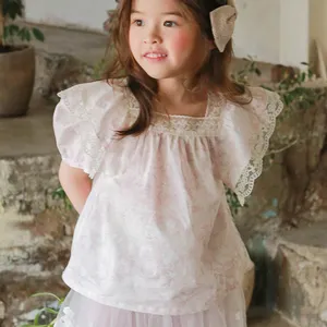 Оптовая продажа, Корейская новая стильная детская блузка со сломанными цветами и короткая рубашка для девочек, кружевная футболка