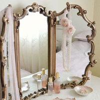 Miroir de maquillage vintage orné en or, miroir de vanité baroque à trois volets, miroir cosmétique pliable orné pour la décoration de la chambre