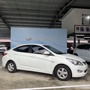 <span class=keywords><strong>Auto</strong></span> Usata Hyundai Reina 2014 di Alta Qualità Disponibile, Esterno Bianco Interno Nero, Alimentazione a Benzina - Product Image 3