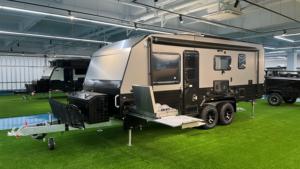 KINLIFE <span class=keywords><strong>Caravane</strong></span> spacieuse tout-terrain de 21 pieds <span class=keywords><strong>avec</strong></span> <span class=keywords><strong>lits</strong></span> <span class=keywords><strong>superposés</strong></span> Pièces et accessoires pour camping-car prêts à l'énergie solaire - Product Image 3