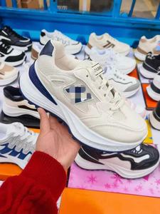 أحذية رياضية نسائية جديدة كاجوال وعصرية، مريحة ذات نعل ناعم للجري، متوفرة للبيع بالجملة - Product Image 6