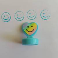 Tampons encreurs en plastique en forme de cœur pour récompenses scolaires, cadeaux de fête et sourires, colorés, taille personnalisée, amusants, pour loisirs créatifs DIY
