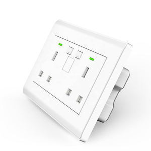 Enchufe de Pared USB para Reino Unido, Enchufe de Pared Múltiple con 2 Puertos USB, Control Remoto por WiFi, Compatible con Tuya Smart Home - Product Image 4