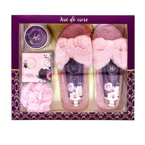 2025 Nouvel An Idée Cadeau Marque Privée Gommage Des Pieds Traitement Ensemble De Bain Exclusif En Gros Du Vietnam pour Les Femmes - Product Image 1