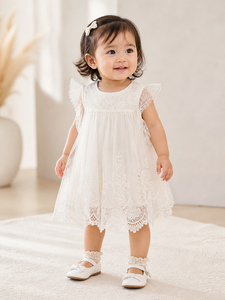 Robe de bébé fille en tulle à dentelle florale de luxe avec manches à volants pour les occasions spéciales - Product Image 5