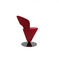 Fauteuil d'appoint pivotant sculptural minimaliste moderne en tissu suédé rouge, avec mousse de modelage, fauteuil de loisirs en métal pour salon