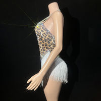 Costume de compétition de danse de salon, robe de scène latine avec paillettes dégradées, design dos nu, vêtements de performance