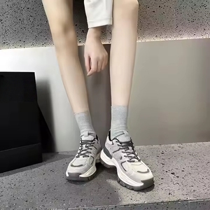 Baskets à lacets pour femme de style coréen, semelle intérieure en maille d'été, recommandées sur <span class=keywords><strong>TikTok</strong></span>, couleur unie, tendance mode à enfiler pour la marche - Product Image 4
