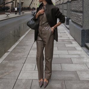 Combinaison d'hiver pour femmes, tissu élégant personnalisé, cuir artificiel, une pièce - Product Image 2