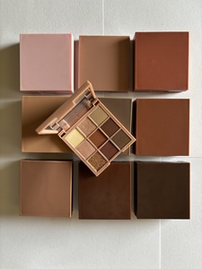 Vente en gros d'ombres <span class=keywords><strong>à</strong></span> <span class=keywords><strong>paupières</strong></span> vides personnalisées DIY 9 couleurs palette d'ombres <span class=keywords><strong>à</strong></span> <span class=keywords><strong>paupières</strong></span> carrées marque privée ombres <span class=keywords><strong>à</strong></span> <span class=keywords><strong>paupières</strong></span> avec miroir - Product Image 5