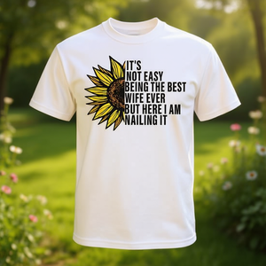 Camiseta blanca con cuello redondo y diseño de girasol, el mejor regalo de aniversario para esposa, para mujer, adulto, manga corta, impresión digital - Product Image 3