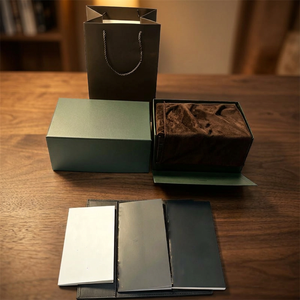 Boîte à montre rectangulaire haut de gamme à fente unique, étui de protection avec intérieur en faux daim beige et fermeture à pression durable - Product Image 4