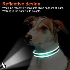 อุปกรณ์เสริมสําหรับสุนัข ปลอกคอสัตว์เลี้ยงไนลอนระบายอากาศเบาะ Neoprene LED ปลอกคอสุนัขสะท้อนแสง