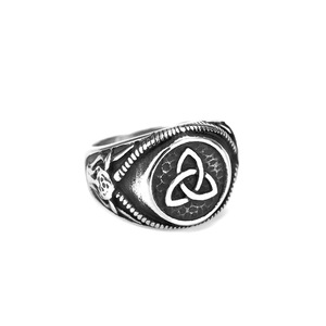 แหวนผู้ชายทรงกลมสไตล์นอร์ดิกวินเทจ ทำจากสแตนเลส ดีไซน์ลายเซลติก น็อต รูปทรงเรขาคณิต สไตล์เรโทร เหมาะสำหรับใส่ทุกวัน สีเหล็ก รุ่น 03507 - Product Image 5