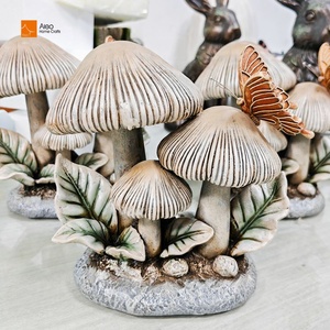 Figurine d'animal en polyrésine pour jardin extérieur, LED intégrée, motif grenouille, ALEO, peinte à la main, durable, prix usine, artisanat de nain vert personnalisé - Product Image 4