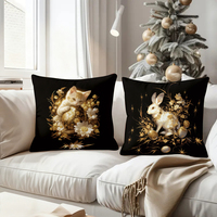 Bantal Dekoratif Hewan Paskah dengan Telur Emas dan Bunga di Latar Belakang Hitam