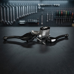 ชุดปั๊มเบรก CNC ด้านขวา VB-11 ขนาด 11 มม. สำหรับเบรกหน้า PK รุ่น Black Edition - Product Image 3