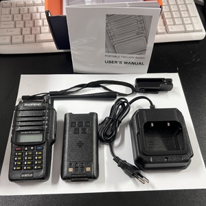 Radio <span class=keywords><strong>BF</strong></span> <span class=keywords><strong>UV9R</strong></span> Plus, étanche IP67, talkie-walkie puissant 8W, radio VHF UHF, portable, double PTT, double bande pour <span class=keywords><strong>Baofeng</strong></span> - Product Image 4