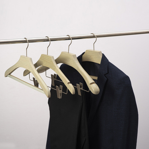 Percha de <span class=keywords><strong>Madera</strong></span> de Alta Calidad <span class=keywords><strong>para</strong></span> Abrigos, Chaquetas y Trajes, Personalizable, Multifuncional, <span class=keywords><strong>para</strong></span> Armario y Baño - Product Image 1